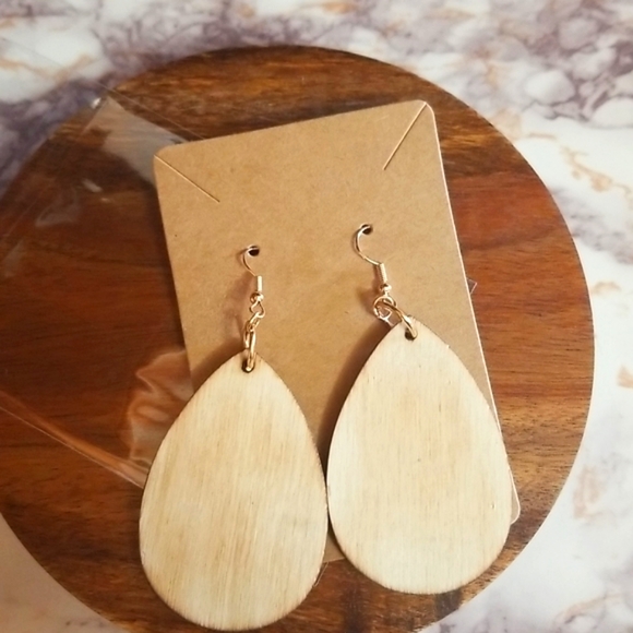Handmade woodburned earrings made by me ❤ - Picture 4 of 5